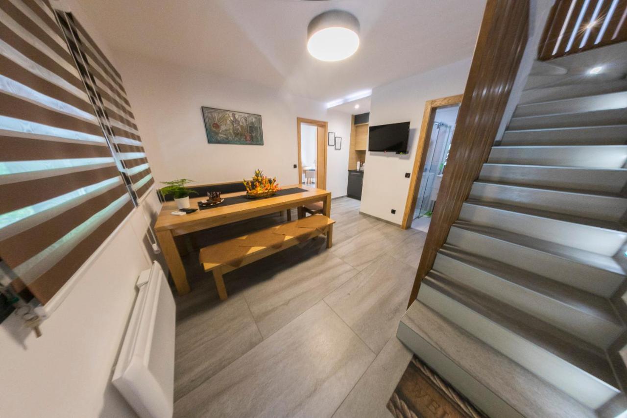Apartments Oeneus Racic Exterior photo