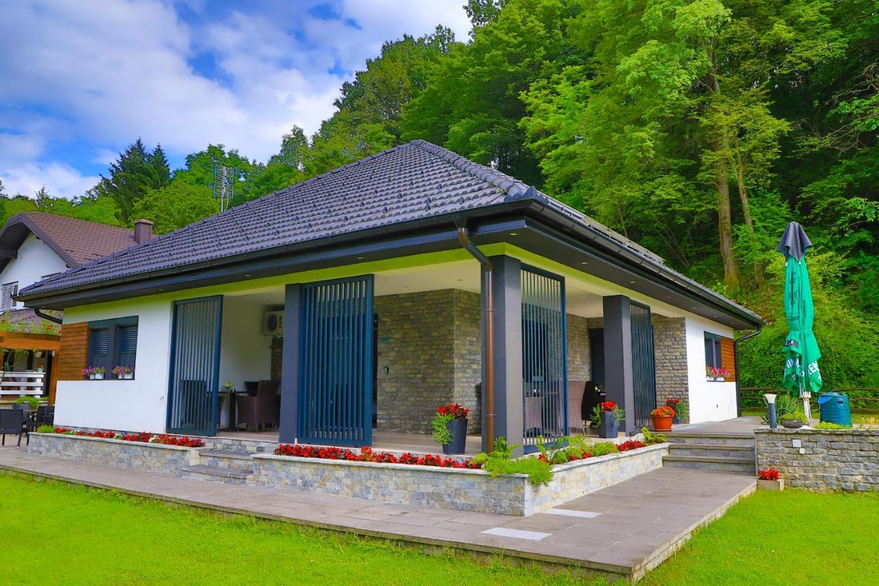 Apartments Oeneus Racic Exterior photo