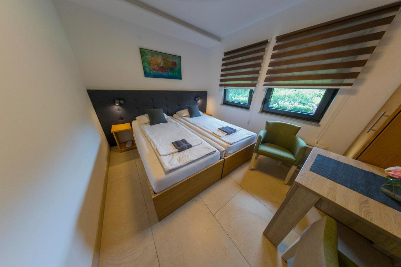 Apartments Oeneus Racic Exterior photo