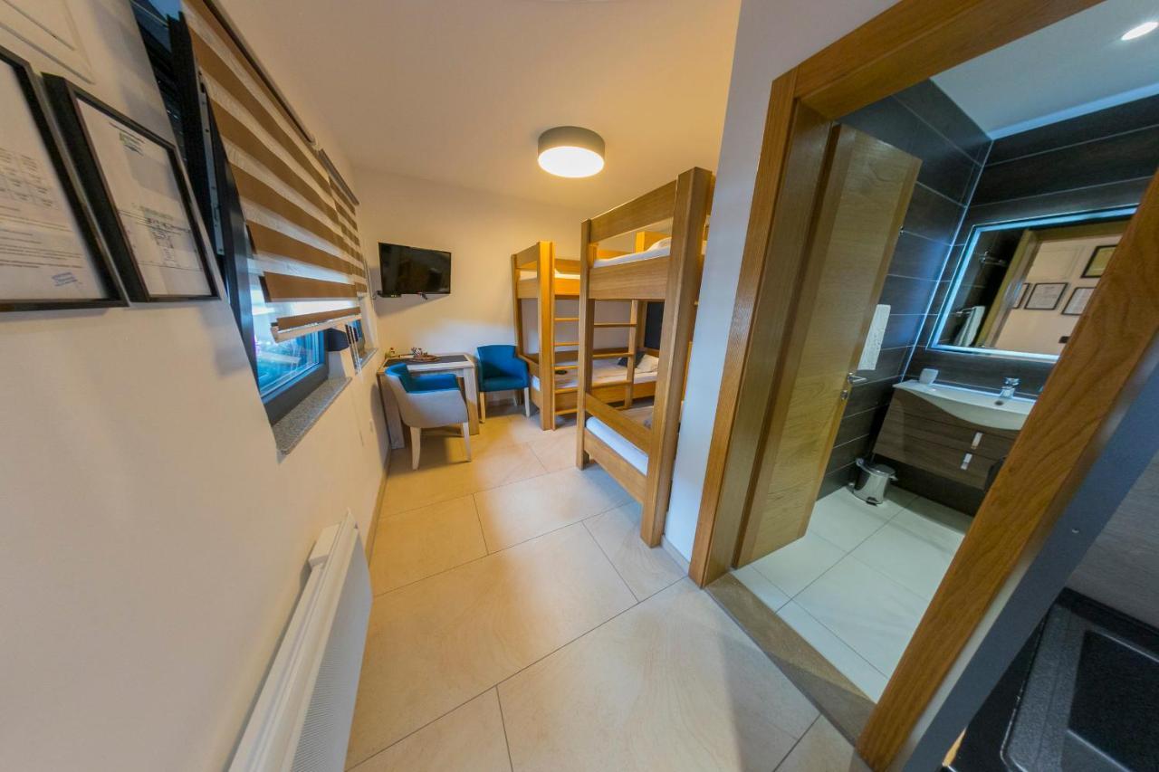 Apartments Oeneus Racic Exterior photo