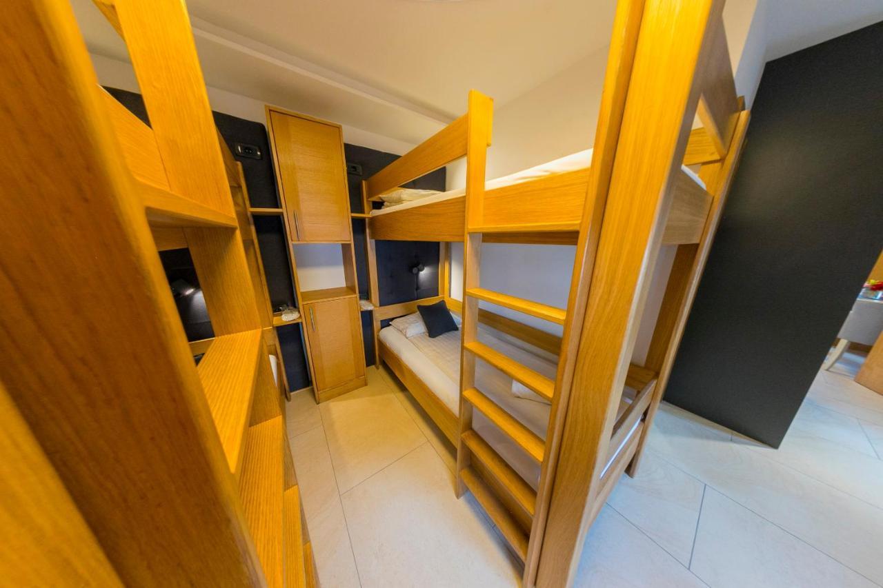 Apartments Oeneus Racic Exterior photo